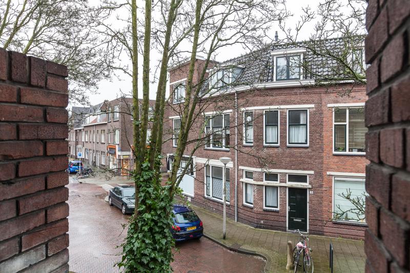 Photo 4, Van Bossestraat 12 | Room in Delft 